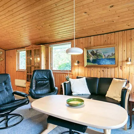 Feriehus 5 Person Holiday Home In Asaa